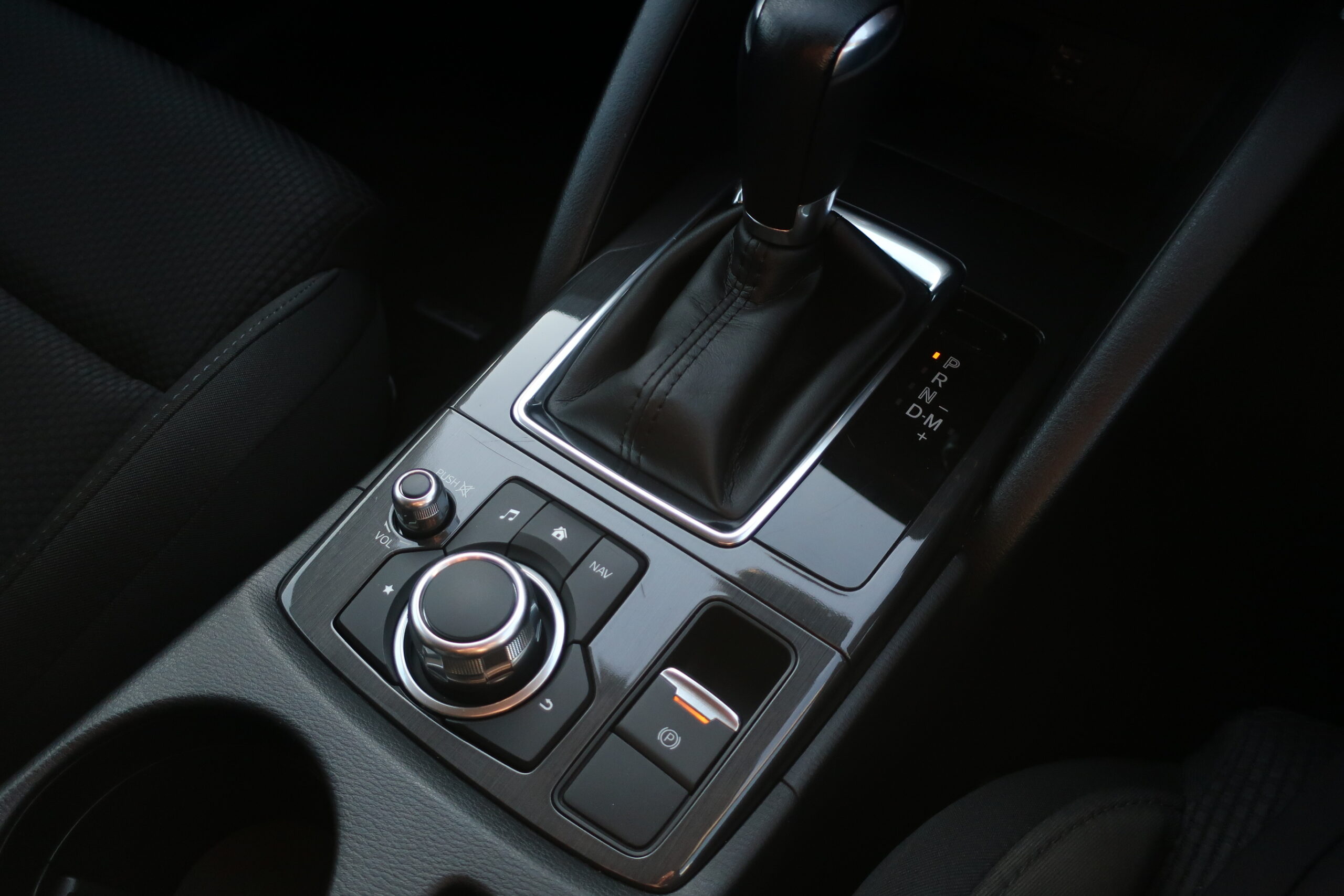 車両イメージ11