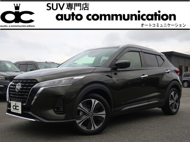 2020年式日産キックスチタニウムカーキパールメタリック写真