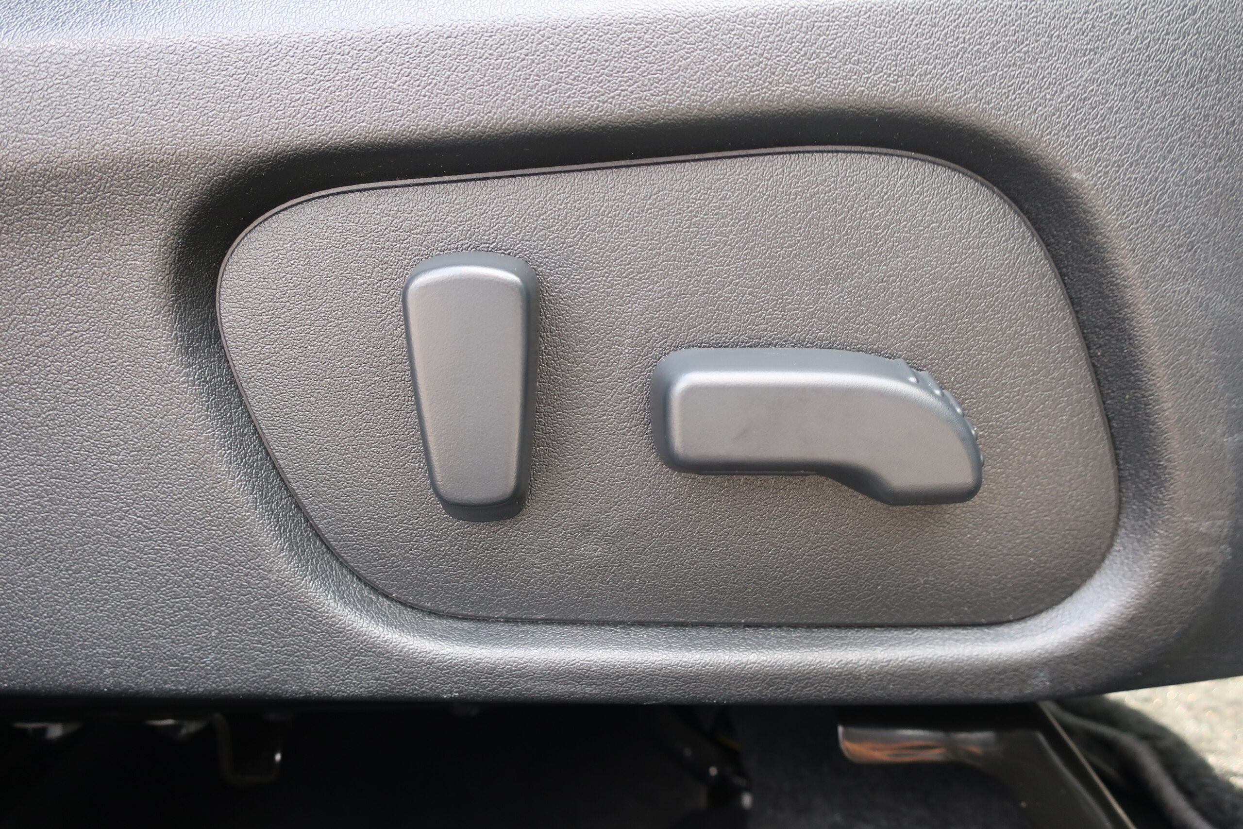 車両イメージ11