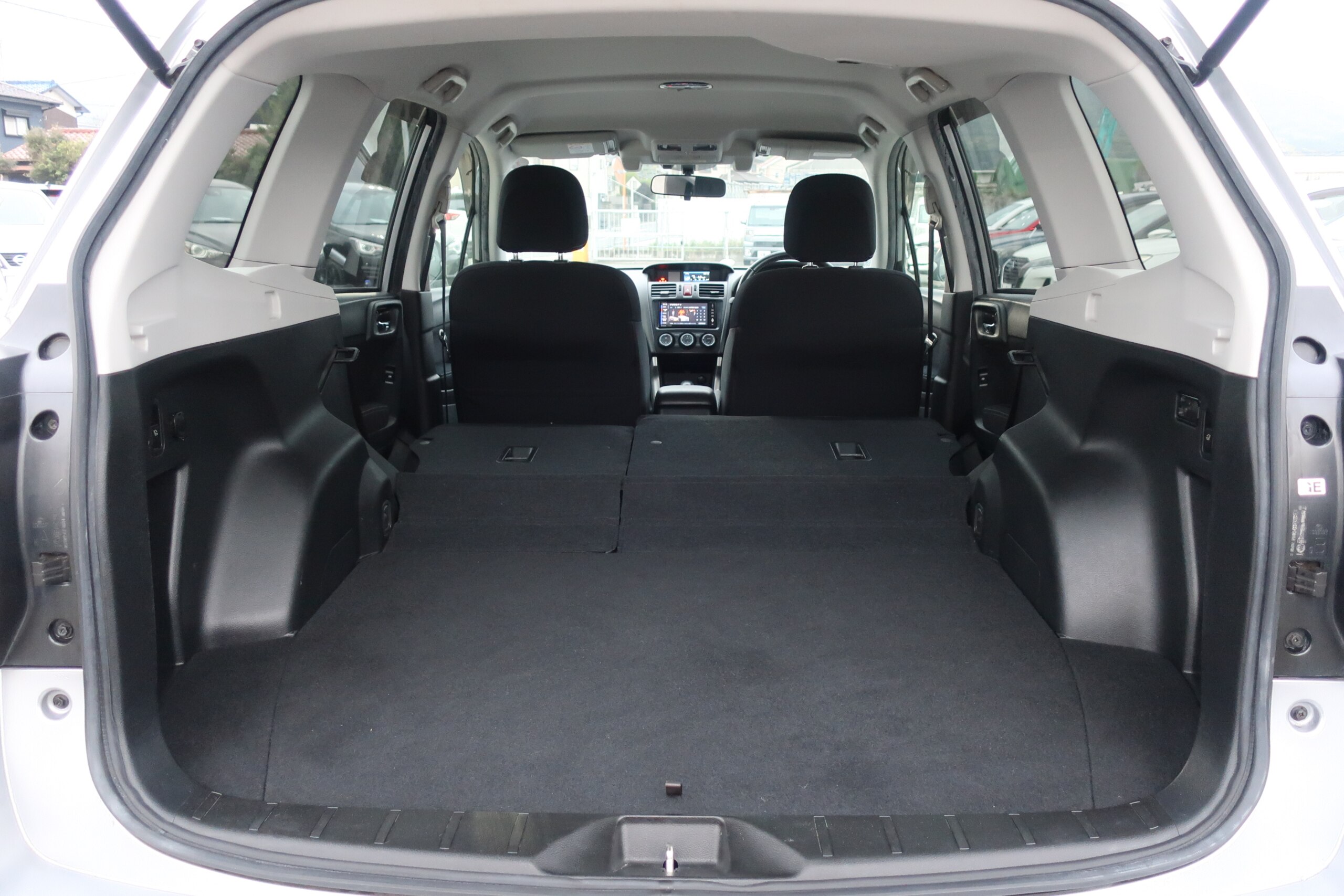 車両イメージ12